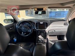 کرایسلەر 300